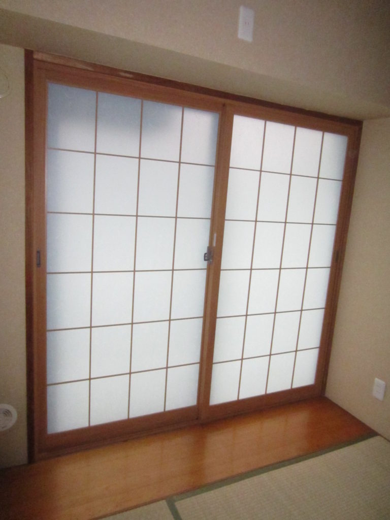 和室には和紙調複層ガラス入りの内窓インプラス